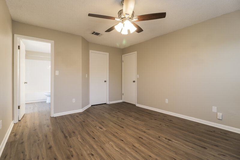 3,100/Mo, 4453 Tomlinson Cir Orlando, FL 32829 Main Bedroom View 2