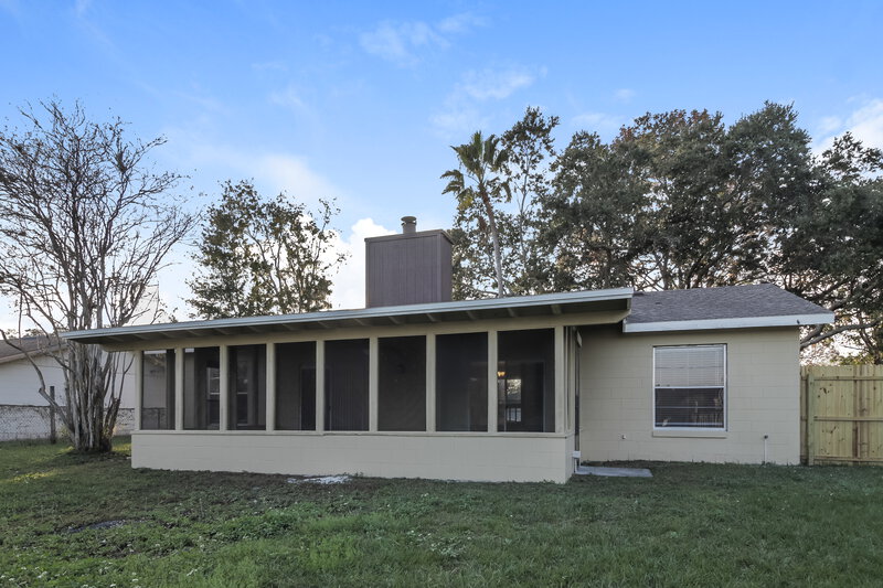 3,100/Mo, 4453 Tomlinson Cir Orlando, FL 32829 Rear View