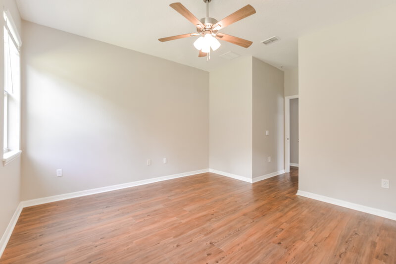 2,645/Mo, 10469 Moss Rose Way Orlando, FL 32832 Main Bedroom View 2