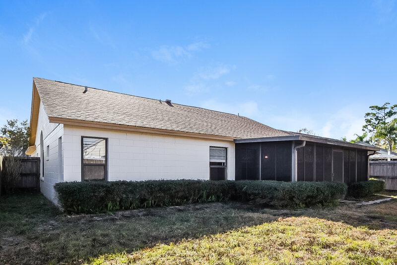 2,185/Mo, 1052 Alpug Ave Oviedo, FL 32765 Rear View