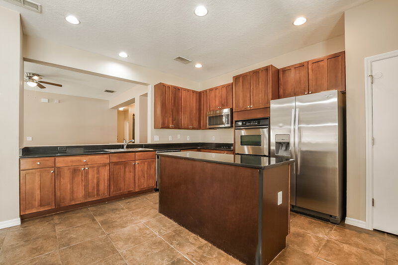 2,395/Mo, 2302 Abey Blanco Dr Orlando, FL 32828 Kitchen View