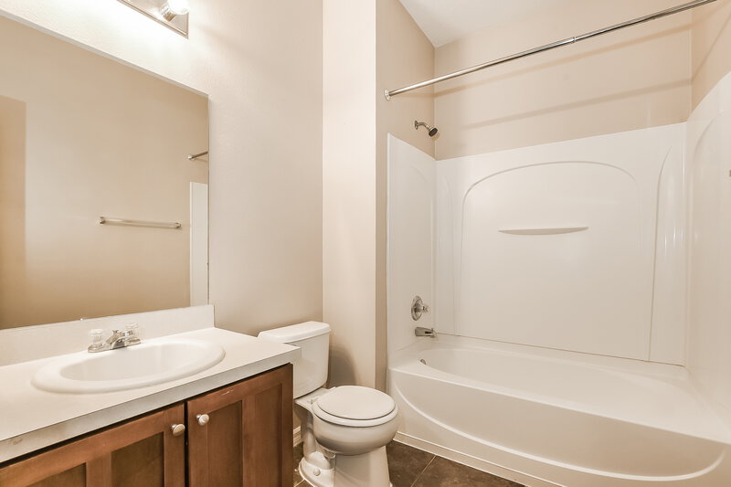 2,395/Mo, 2302 Abey Blanco Dr Orlando, FL 32828 Bathroom View