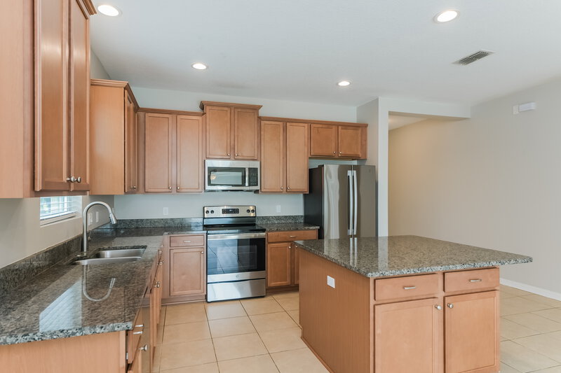 2,490/Mo, 1859 Castleton Dr Saint Cloud, FL 34771 Kitchen View 2