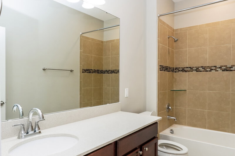 2,565/Mo, 1859 Castleton Dr Saint Cloud, FL 34771 Bathroom View