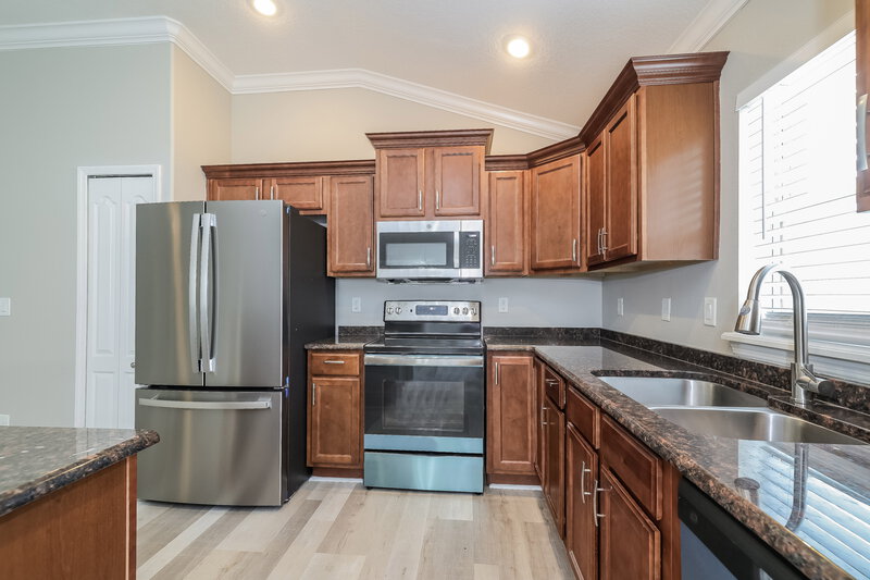 2,350/Mo, 4477 Manica Dr Tavares, FL 32778 Kitchen View