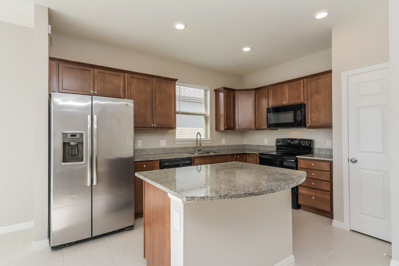 2,790/Mo, 1733 Cayman Cove Cir Saint Cloud, FL 34772 Kitchen View