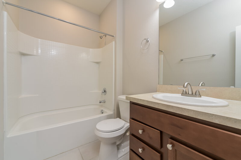 2,790/Mo, 1733 Cayman Cove Cir Saint Cloud, FL 34772 Bathroom View