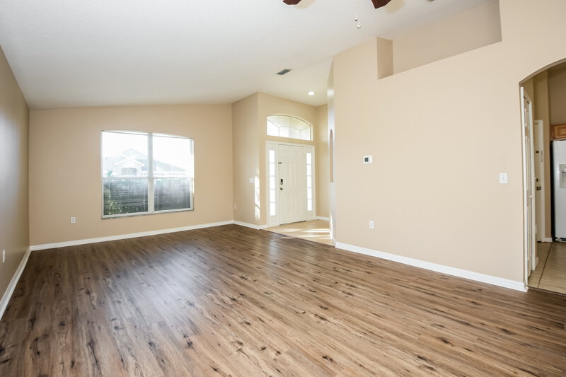 2,255/Mo, 1812 Colonial Woods Blvd Orlando, FL 32826 Living Room View