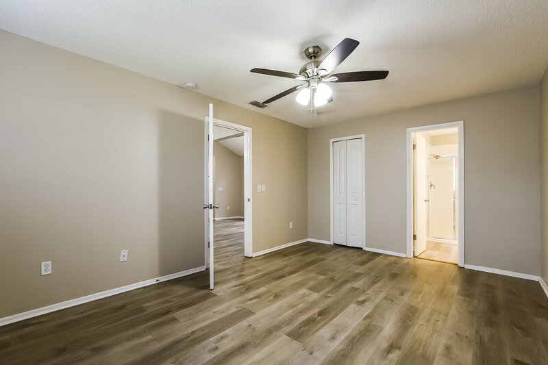 2,185/Mo, 122 Winding Ridge Dr Sanford, FL 32773 Main Bedroom View