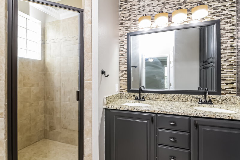 2,720/Mo, 214 Chippendale Ter Oviedo, FL 32765 Main Bathroom View