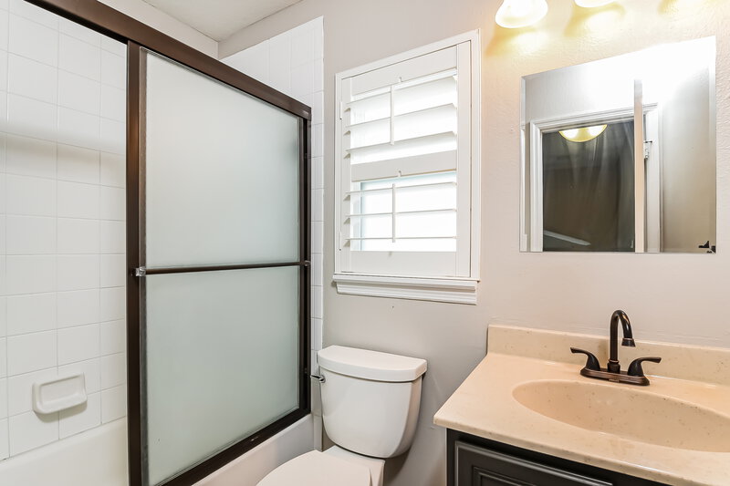 2,720/Mo, 214 Chippendale Ter Oviedo, FL 32765 Bathroom View