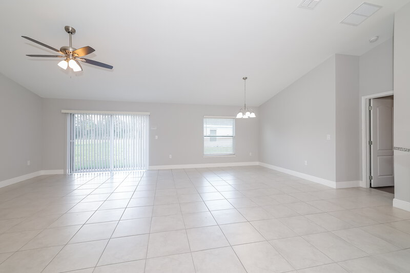 2,205/Mo, 413 Brookfield Dr Kissimmee, FL 34758 Living Room View 2