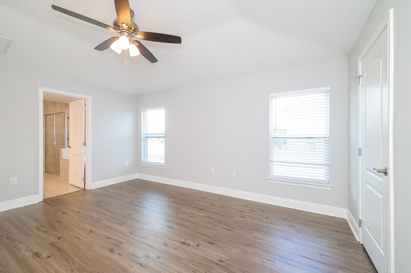 2,205/Mo, 413 Brookfield Dr Kissimmee, FL 34758 Main Bedroom View 2