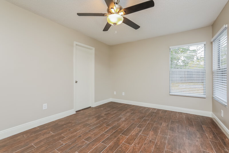 0/Mo, 929 Old Mail Ln Sanford, FL 32773 Main Bedroom View 2