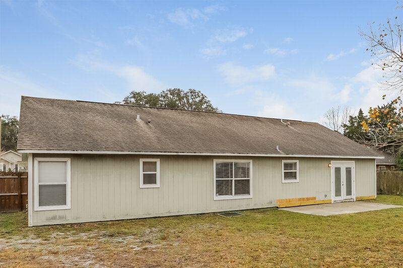 0/Mo, 929 Old Mail Ln Sanford, FL 32773 Rear View 2