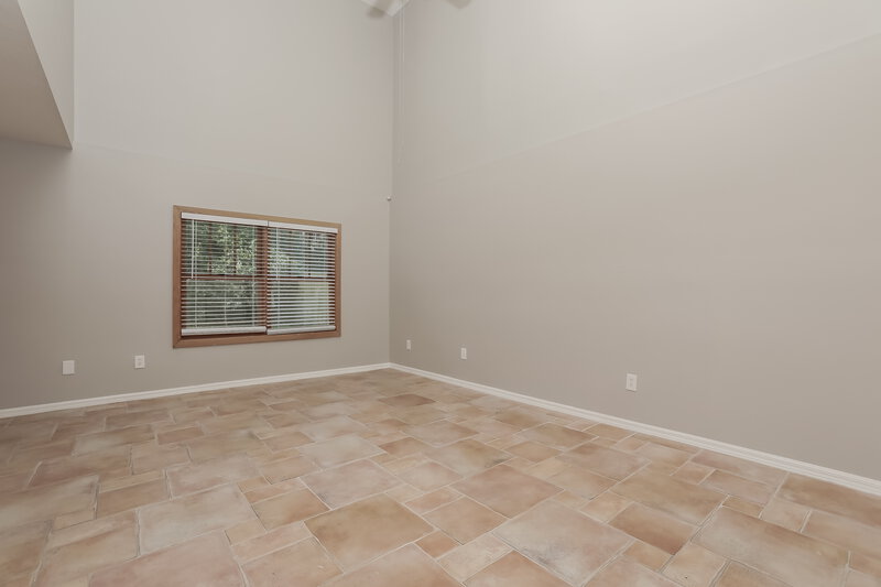 2,535/Mo, 2253 Heathwood Cir Orlando, FL 32828 Living Room View 2