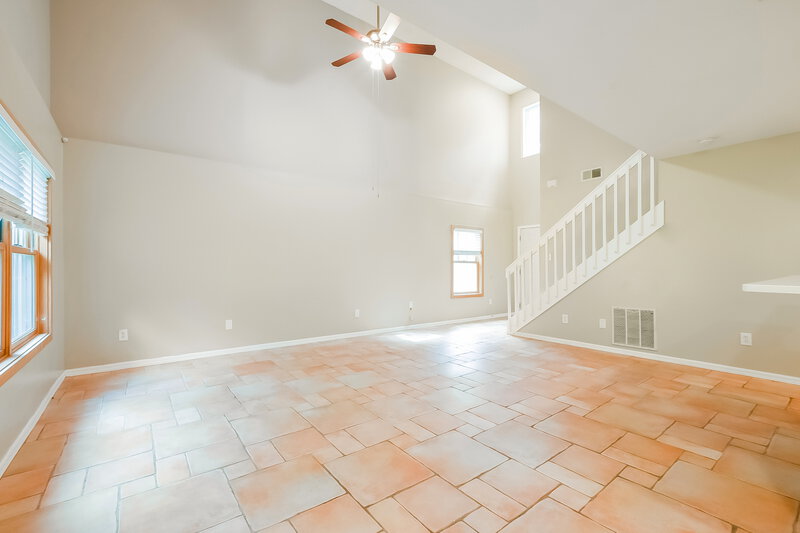 2,380/Mo, 2253 Heathwood Cir Orlando, FL 32828 Living Room View 2