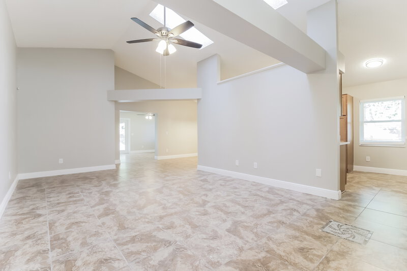 2,605/Mo, 1001 Manigan Ave Oviedo, FL 32765 Living Room View