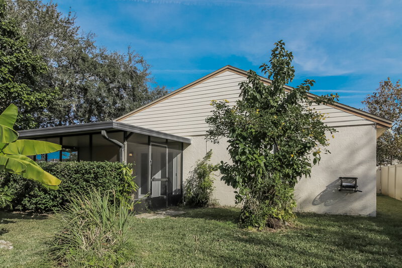 2,605/Mo, 1001 Manigan Ave Oviedo, FL 32765 Rear View