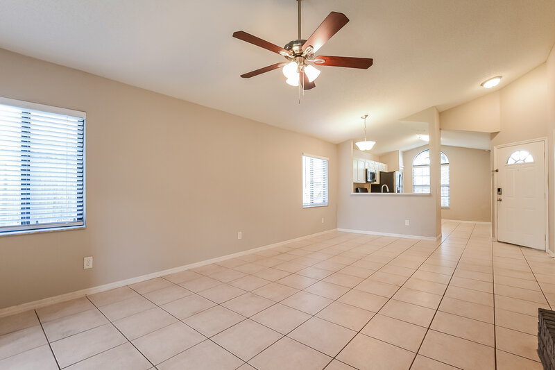 2,235/Mo, 1003 Vernon Loop Oviedo, FL 32765 Living Room View 3