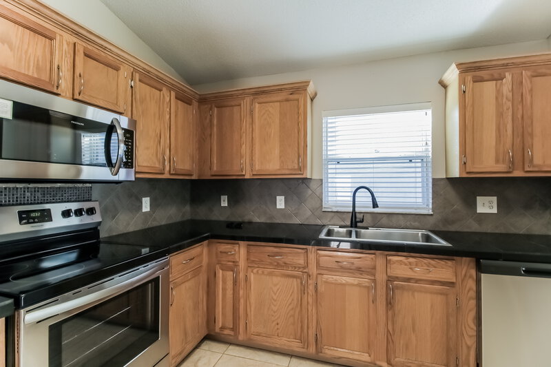 2,315/Mo, 1149 Whitewood Way Clermont, FL 34714 Kitchen View