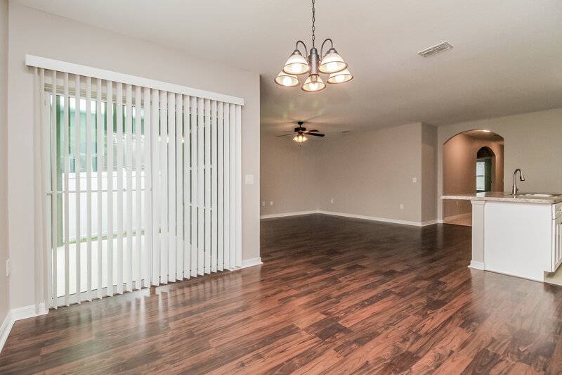 2,040/Mo, 2420 Valhalla Dr Tavares, FL 32778 Dining Room View