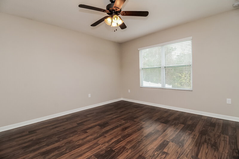 2,040/Mo, 2420 Valhalla Dr Tavares, FL 32778 Main Bedroom View