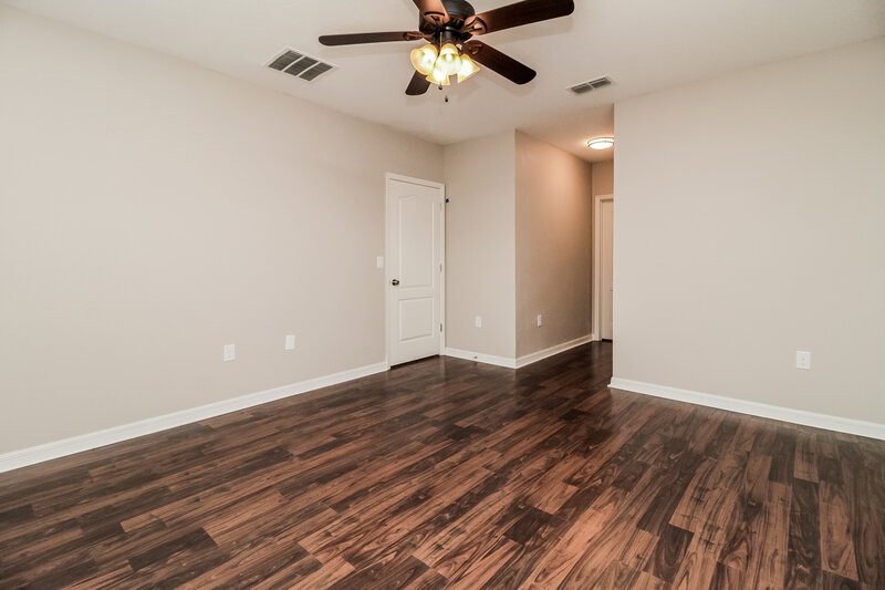 2,040/Mo, 2420 Valhalla Dr Tavares, FL 32778 Main Bedroom View 2