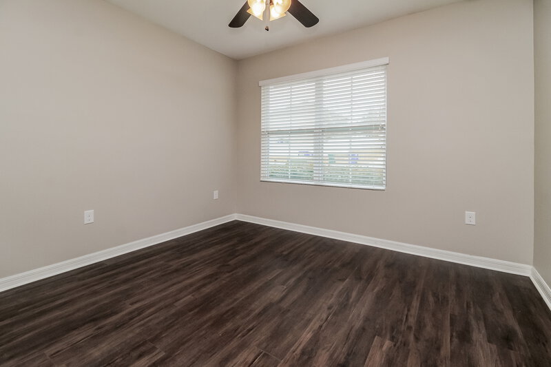 2,040/Mo, 2420 Valhalla Dr Tavares, FL 32778 Bedroom View