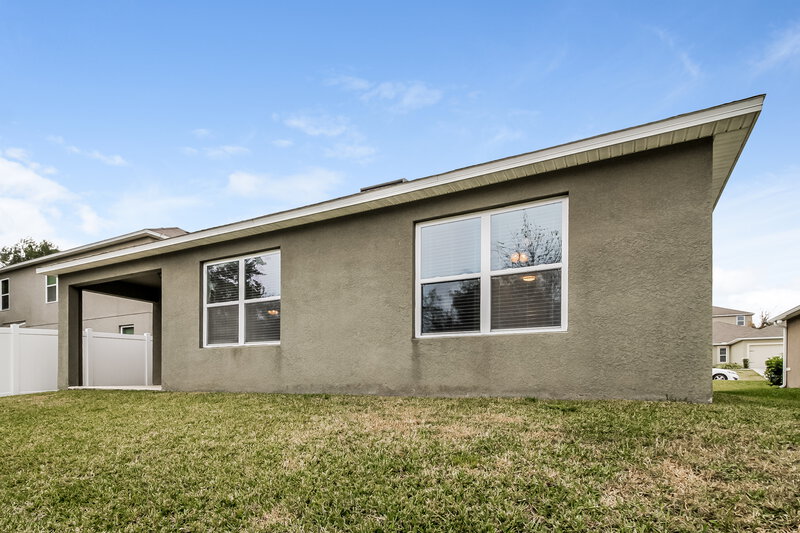 2,040/Mo, 2420 Valhalla Dr Tavares, FL 32778 Rear View