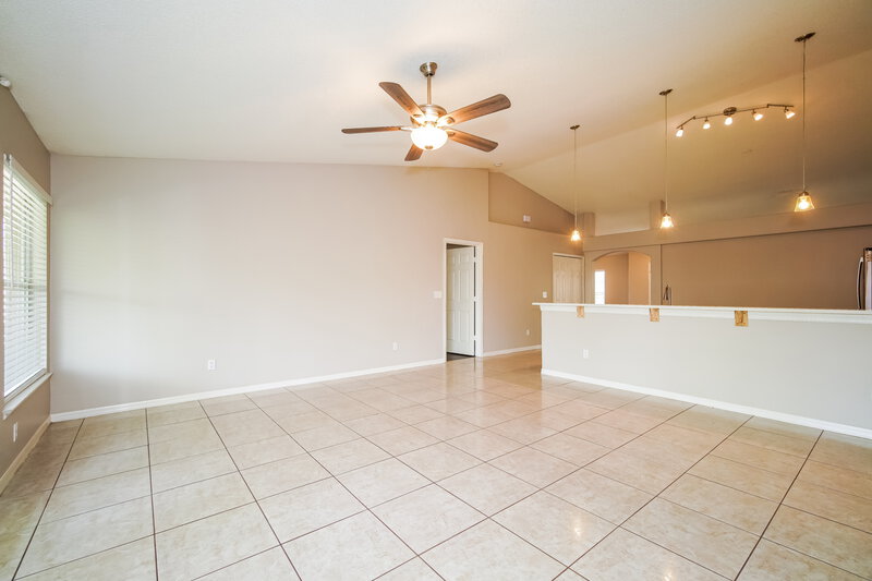 2,380/Mo, 13743 Riverpath Grove Dr Orlando, FL 32826 Living Room View 2