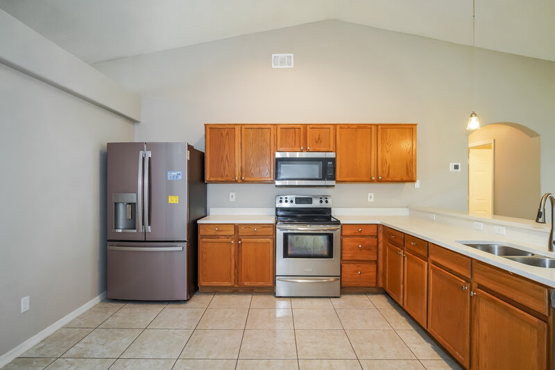 2,380/Mo, 13743 Riverpath Grove Dr Orlando, FL 32826 Kitchen View
