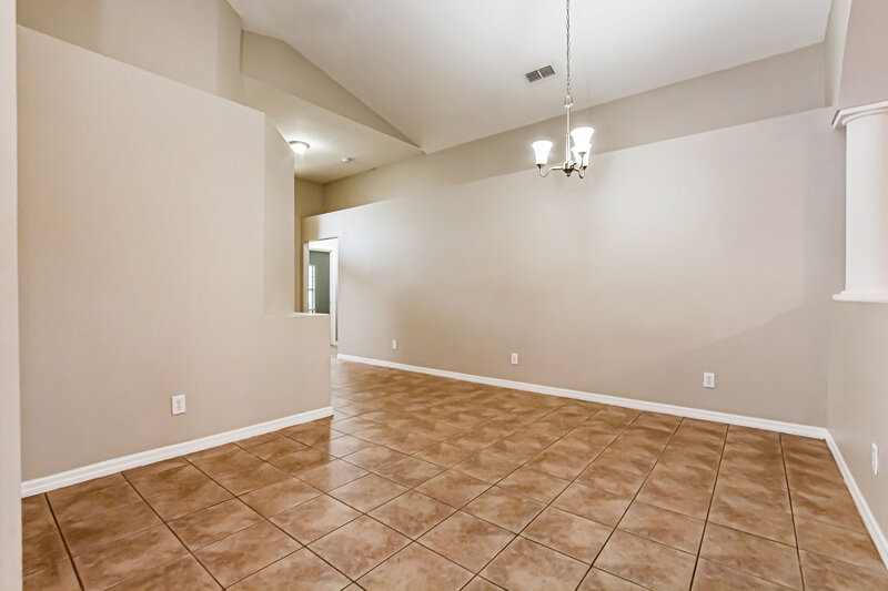 2,210/Mo, 4222 Barnsley Ln Tavares, FL 32778 Dining Room View