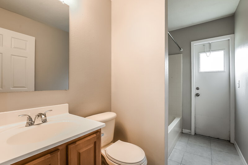 4,475/Mo, 14332 Abington Heights Dr Orlando, FL 32828 Bathroom View