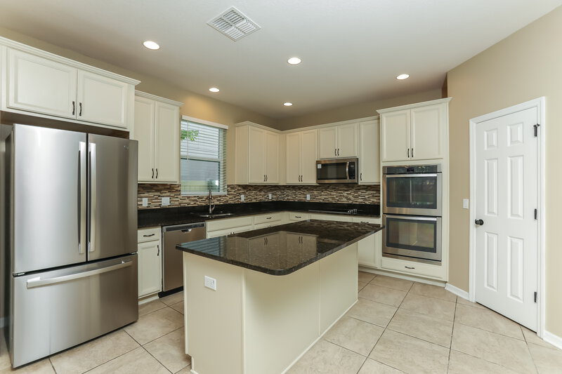 2,460/Mo, 1861 Castleton Dr Saint Cloud, FL 34771 Kitchen View