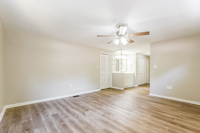 2,505/Mo, 104 First Street Ct Tavares, FL 32778 Main Bedroom View 2