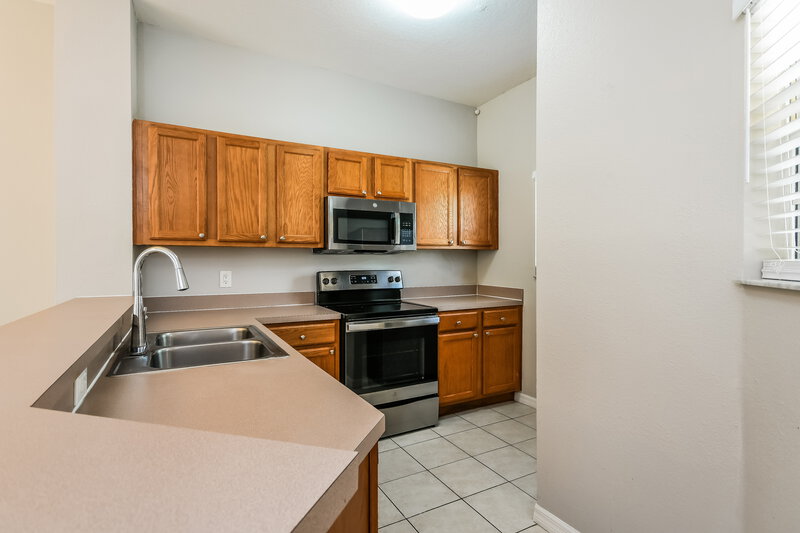 2,195/Mo, 4502 Alberto Cir Kissimmee, FL 34746 Kitchen View
