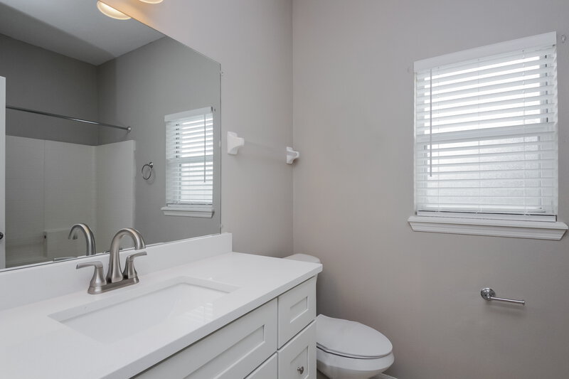 2,195/Mo, 2520 Tiger Maple Ct Kissimmee, FL 34743 Bathroom View