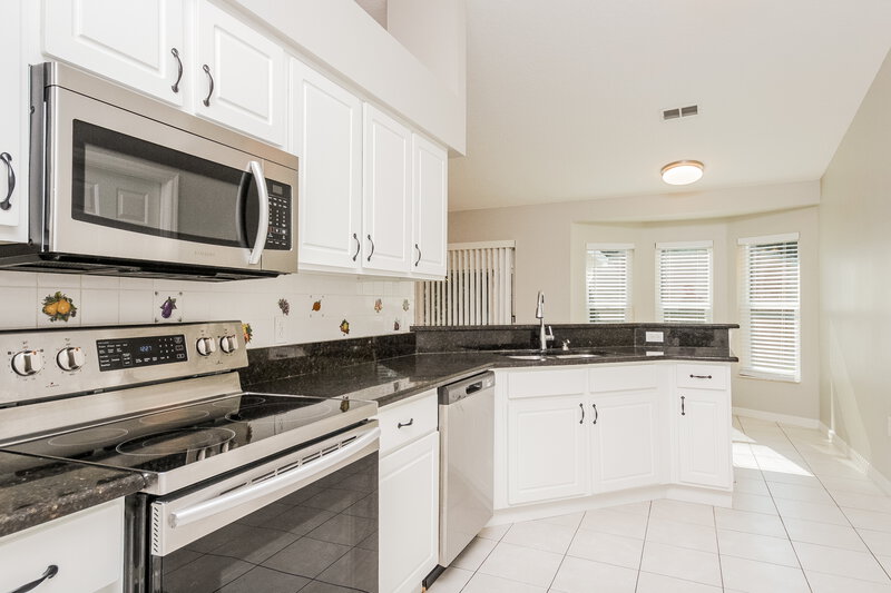2,425/Mo, 2315 Giselle Ct Saint Cloud, FL 34772 Kitchen View 2