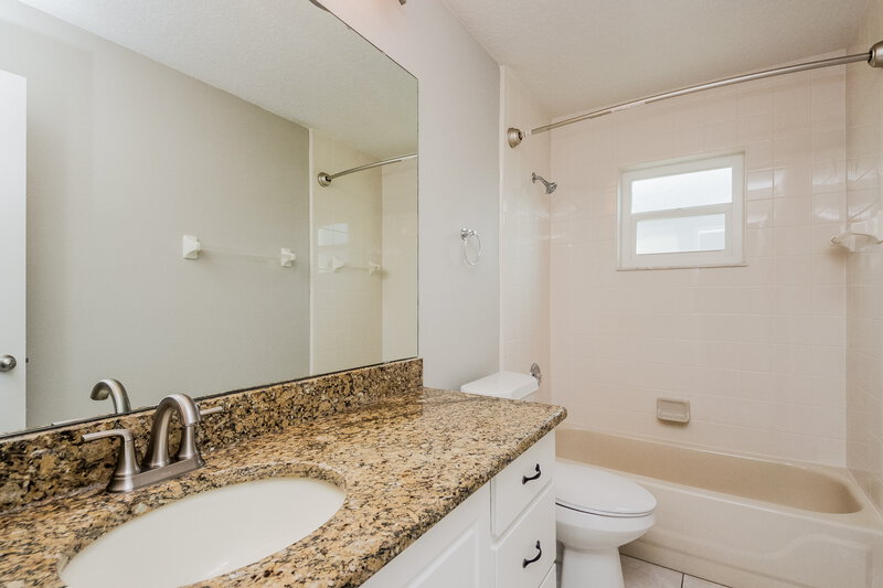 2,425/Mo, 2315 Giselle Ct Saint Cloud, FL 34772 Bathroom View