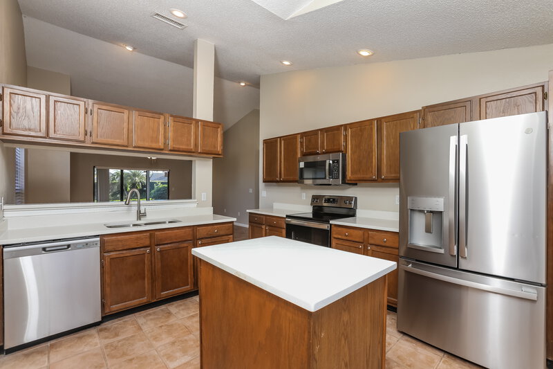 2,505/Mo, 1001 Pearson Dr Oviedo, FL 32765 Kitchen View 2