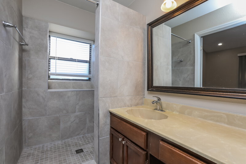 2,505/Mo, 1001 Pearson Dr Oviedo, FL 32765 Main Bathroom View