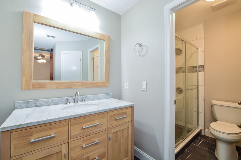 2,390/Mo, 1029 Kelsey Ave Oviedo, FL 32765 Main Bathroom View