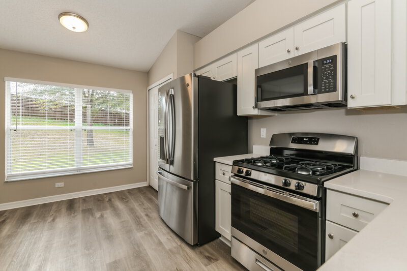 2,230/Mo, 13137 Moonflower Ct Clermont, FL 34711 Kitchen View