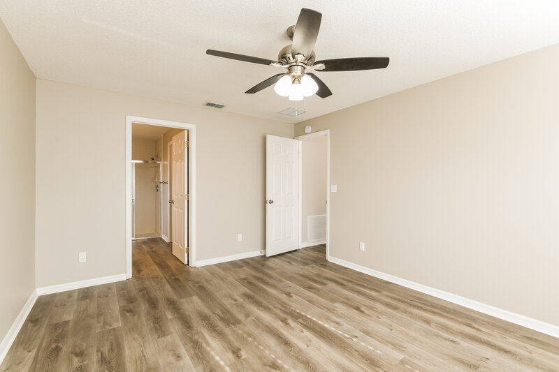 2,230/Mo, 13137 Moonflower Ct Clermont, FL 34711 Main Bedroom View 2