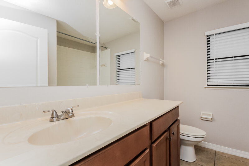 2,295/Mo, 2751 Corbel Loop Kissimmee, FL 34746 Bathroom View