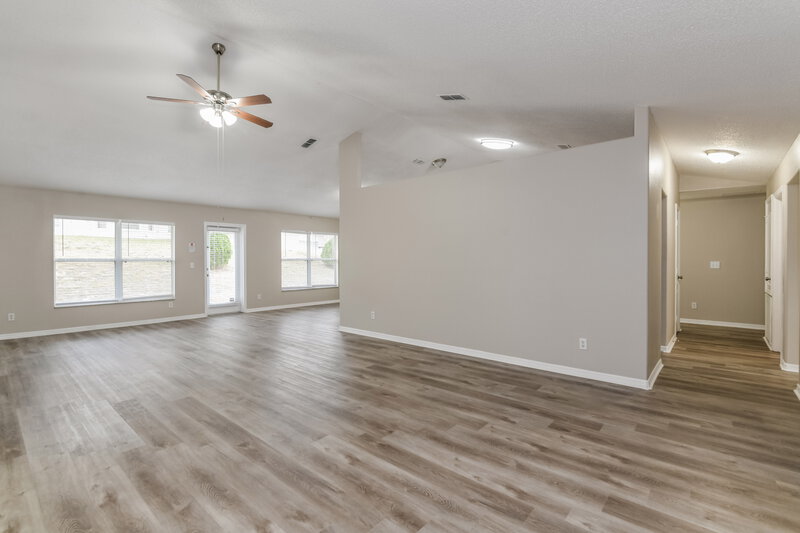 2,730/Mo, 942 Cork Oak Ln Minneola, FL 34715 Living Room View