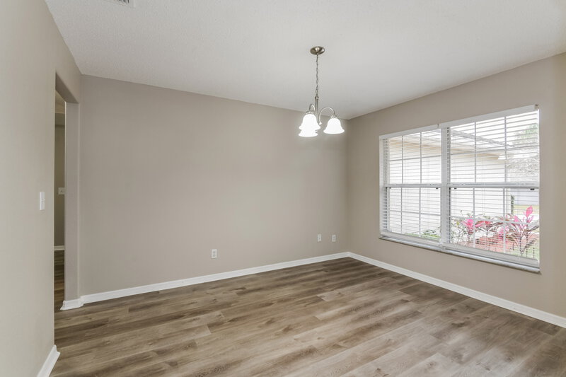 2,730/Mo, 942 Cork Oak Ln Minneola, FL 34715 Dining Room View 3