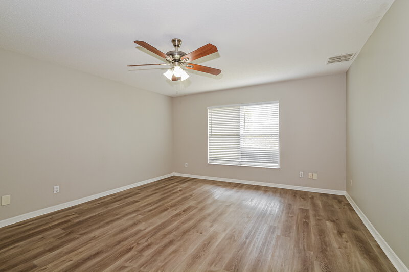 2,590/Mo, 942 Cork Oak Ln Minneola, FL 34715 Main Bedroom View