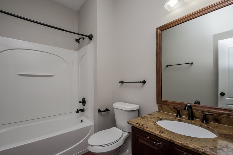 2,650/Mo, 2309 Abey Blanco Dr Orlando, FL 32828 Bathroom View